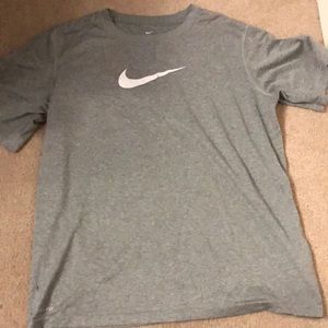 Youth XL gray Nike tee